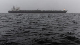 Петролният разлив от руски танкери в Черно море се разширява