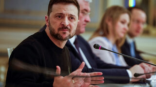 Руски управляеми бомби, изстреляни по жилищен квартал, убиха 13 души в <span class="highlight">Запорожие</span>