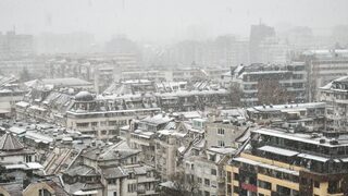 Времето през уикенда: Облачно, студено, с валежи от дъжд и сняг