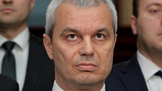 Цитат на деня: Бойко Борисов е пред избор между <span class="highlight">чума</span> и холера