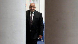 "Малко сюрреалистично": правителството на ГЕРБ е почти подредено, но не и договорено