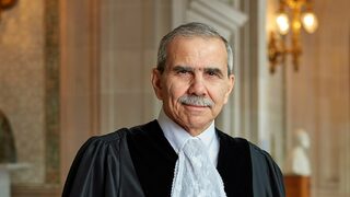 Реномиран юрист обърка сметките на "Хизбула", но тя няма да се даде лесно