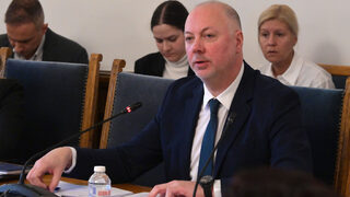 Росен Желязков ще отиде на "Дондуков" 2 в 12 ч.