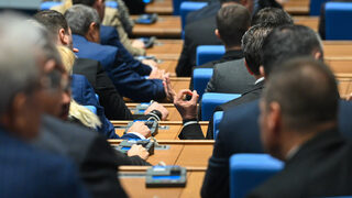 Гласуването за министрите ще е първа точка от програмата на парламента днес