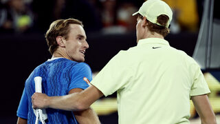 Яник Синер прекара 3 часа на корта, но се класира за 3-ия кръг на Australian Open