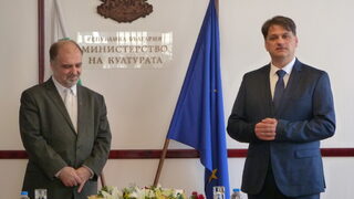 Министърът на културата изплати парите, скарали Найден Тодоров и заместника му