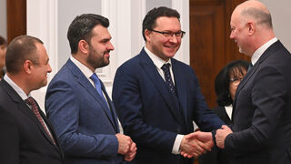 Агенция "Мяра": Обществен толеранс, но неголям, получава кабинетът "Желязков"