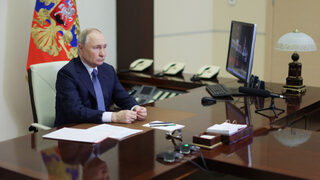Путин най-после поздрави Тръмп по време на заседание