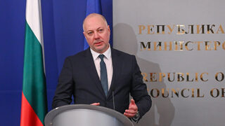 До месец правителството ще внесе бюджет и ще представи <span class="highlight">управленска</span> <span class="highlight">програма</span>