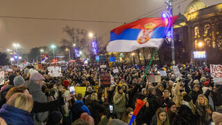 Сърбия <span class="highlight">на</span> кръстопът: ще успее ли студентският протест да свали Вучич