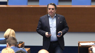 Асен Василев иска финансовият министър да обясни откъде ще дойде дефицитът в бюджета