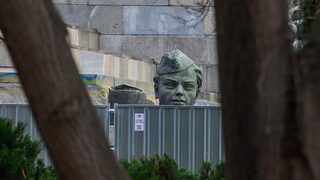 Билетче от 6 стотинки: Темата за престъпленията на комунизма съзнателно се изтласква