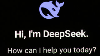 DeepSeek неочаквано критикува властта в Китай... и бързо се поправя