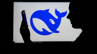 Кой е човекът зад Дълбокото търсене? Всички (ли) обичат БСП. Какво става в Сърбия