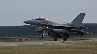 Румъния вече има две ескадрили с F-16