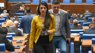 Опозицията ще иска изслушване на службите заради Петьо Петров - Еврото