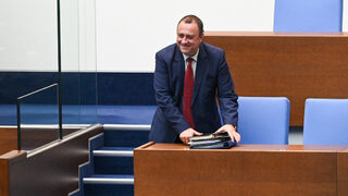 Разглеждат се варианти за разширяване на "Тракия", но пари няма, обяви регионалният министър