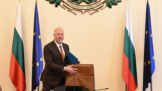 Кабинетът извади бизнес съюза на Алексей Петров от тристранката и не прие ИТ бизнеса
