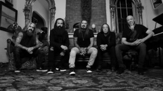 Петнайсет години по-късно Dream Theater издават албум в оригиналния си състав