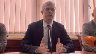 Ремонтът на фекалната тръба през Варненското езеро е спрян заради липса на държавно финансиране