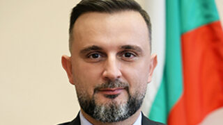 Кабинетът назначи зам.-министър за председател на надзорния съвет на здравната <span class="highlight">каса</span>