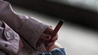 От началото на годината митниците са задържали контрабандни <span class="highlight">вейпове</span> за половин милион лева