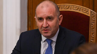 Радев събра съвета по национална сигурност заради разпространението на наркотици сред деца