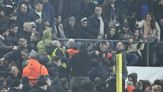 Расистки скандал предизвика бой между фенове на "Андерлехт" и "Фенербахче" в Брюксел