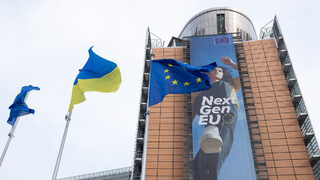 ЕС санкционира руски банки, медии, пристанища и летища