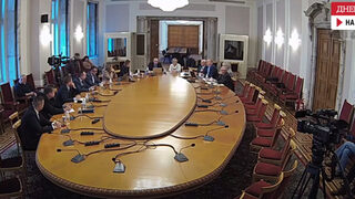 <span class="highlight">Любомир</span> <span class="highlight">Дацов</span>: Кабинетът да е по-амбициозен за намаляване на дефицита (видео)