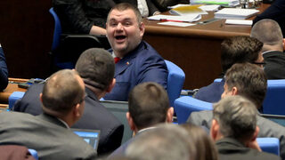 Пеевски подкрепи управляващите за приемането на бюджета за държавното обществено осигуряване