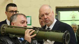 Премиерът: Оръжейните производства в страната трябва да се обединят в клъстър