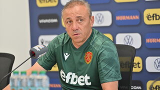 Илиан <span class="highlight">Илиев</span> обяви пълния списък с повикани за мачовете срещу Ирландия