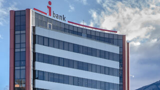 iBank засилва екипа си с двама опитни лидери