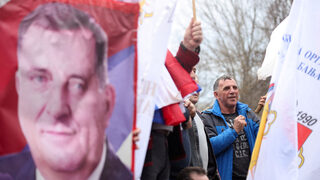 Додик поиска помощ от Русия и заплаши ЕС, за да не бъде арестуван