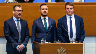 Започна обновяването на парламента: трима нови депутати положиха клетва