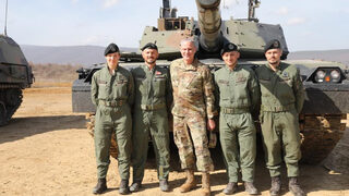 Командирът на Пети армейски корпус на армията на САЩ посети България