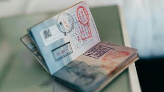 Тръмп подготвя визови ограничения за десетки държави