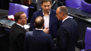 Германският парламент одобри амбициозния план на Мерц за разходите в отбраната