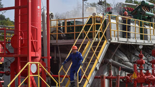 Турция и Словакия ще плащат на Русия за газ въпреки санкциите на САЩ