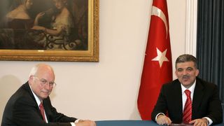 Съдебен процес подлага на риск стабилността и реформите в Турция 