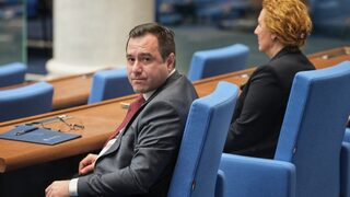 Парламентът очаквано постави Пламен Младеновски начело на енергийния регулатор