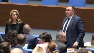 Поведението на ГЕРБ към европрокурор Георгиева ще зависи от това дали тя се е срещала с Петьо Еврото
