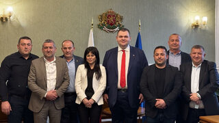 Прегрупиране и в бастиона на Доган: разградски кметове преминават към Делян Пеевски