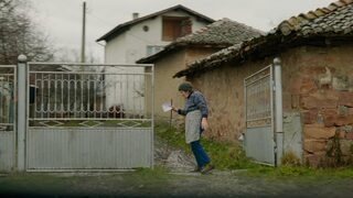 "Не си сам, когато правиш добро": В София ще бъде представен документален филм за доброволчеството