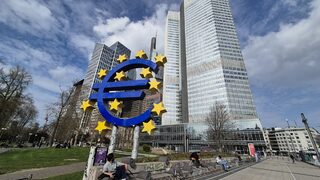 Какво значение има работата на ЕЦБ за гражданите: БНБ отговаря на още въпроси за еврото