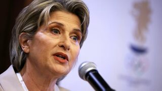 Лечева се опасява от международни санкции, ще идва на работа в БОК всеки ден