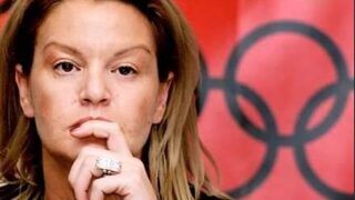 Костадинова отговори на Лечева в писмен вид: Невписаният изпълком не може да взима правни решения