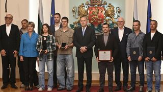 Президентът Румен Радев награди медалистите в ските и сноуборда