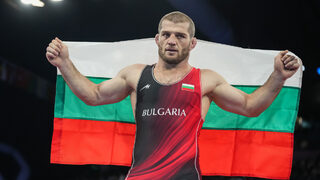 Олимпийският шампион <span class="highlight">Магомед</span> <span class="highlight">Рамазанов</span> се класира на финал на европейското по борба